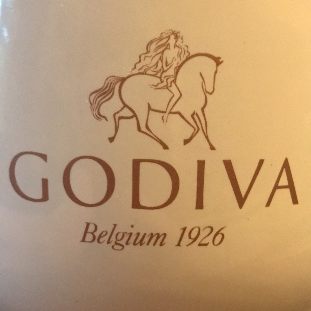 Extra Large Godiva Ceramic Mug - Picture 3 of 9